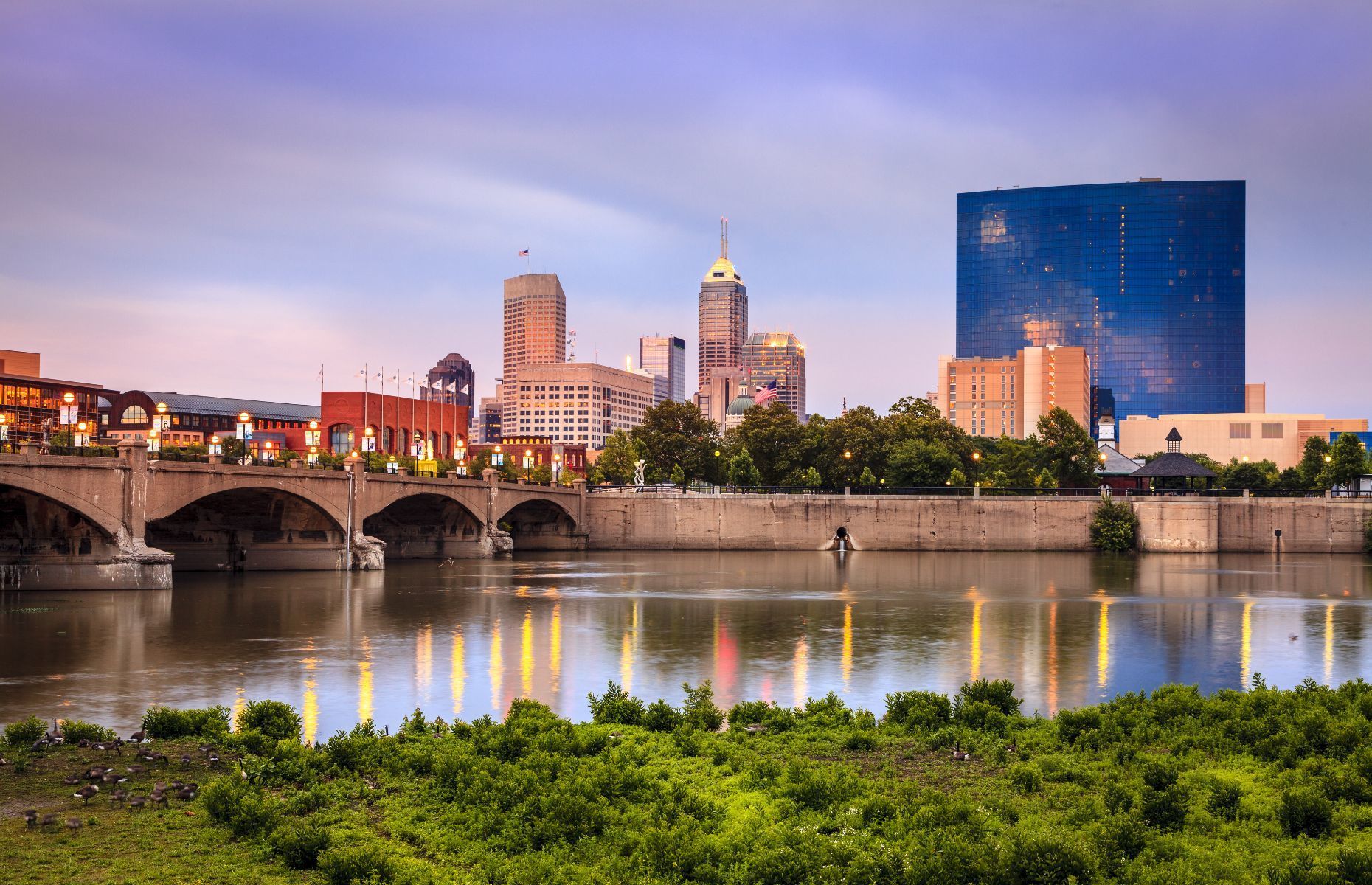 <p>Everyone knows about the great culinary scenes in places like New York and Los Angeles, but you may be surprised to learn that one of the best foodie cities in the US is none other than Indianapolis. Indiana’s capital is home to <a href="https://www.timeout.com/indianapolis/restaurants/best-restaurants-in-indianapolis" rel="noreferrer noopener">several James Beard-nominated restaurants</a>, including Tinker Street, the famous Bluebeard, and Milktooth, a renovated garage that serves only breakfast and lunch.</p>