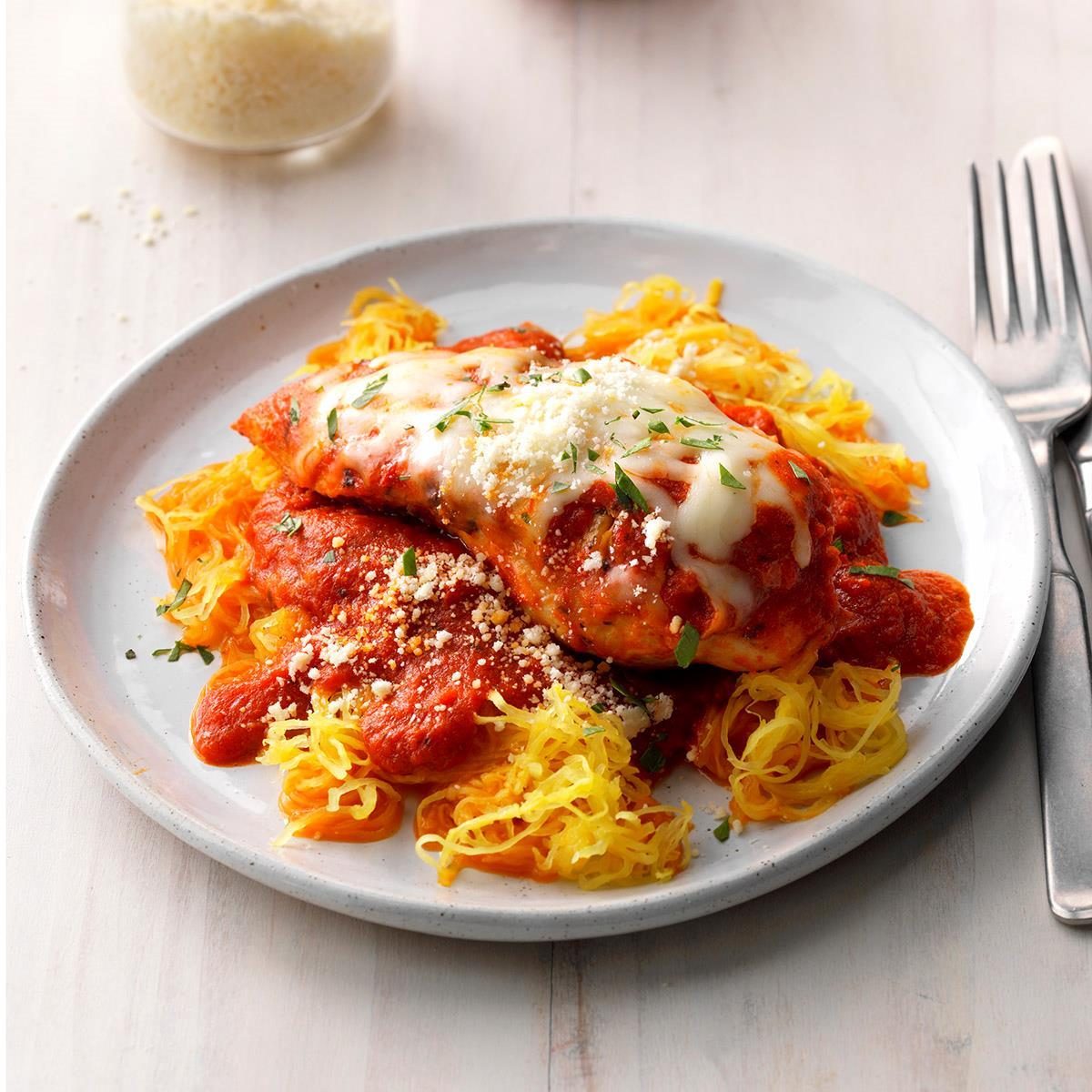 10 Low-Carb Spaghetti Squash Recipes That Satisfy