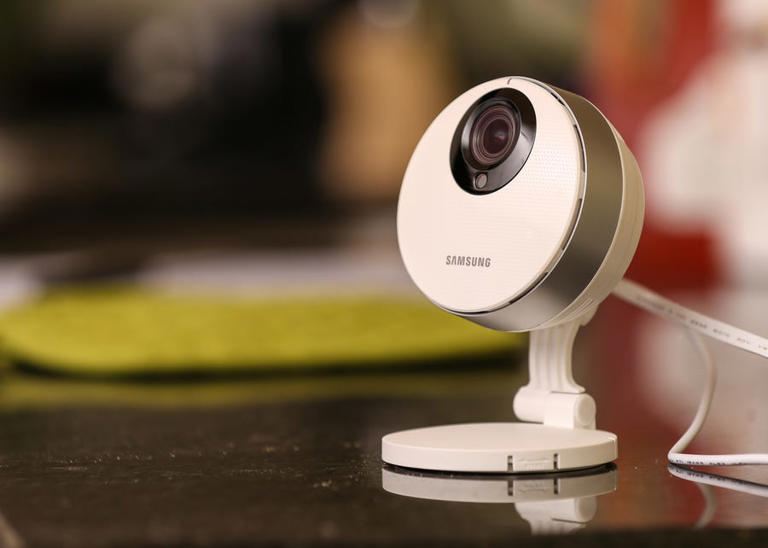 Need a Cheap Home Security Camera? Try an Old iPhone or Android