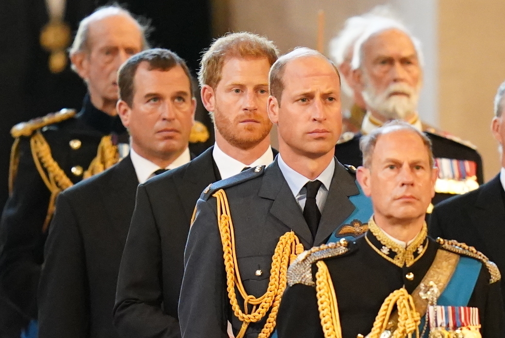 <p>Peter Phillips, <a href="https://www.wonderwall.com/celebrity/profiles/overview/prince-harry-481.article">Prince Harry</a>, <a href="https://www.wonderwall.com/celebrity/profiles/overview/prince-william-482.article">Prince William</a> and Prince Edward followed the bearer party carrying the coffin of Queen Elizabeth II into Westminster Hall in London on Sept. 14, 2022, for the lying-in-state ahead of her funeral. The late monarch's body was taken in procession on a gun carriage by the King's Troop Royal Horse Artillery from Buckingham Palace to Westminster Hall.</p>