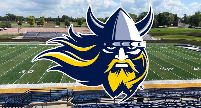 Augustana football buzzes past NSU in home opener