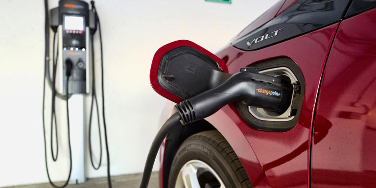 EV charging station provider ChargePoint laying off 12% of its work force