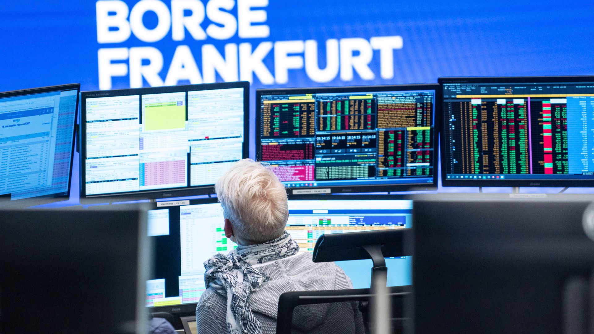 Bayer Aktie Kurssturz Auf Zehnjahrestief An Der Börse, Dax Vor Fed ...