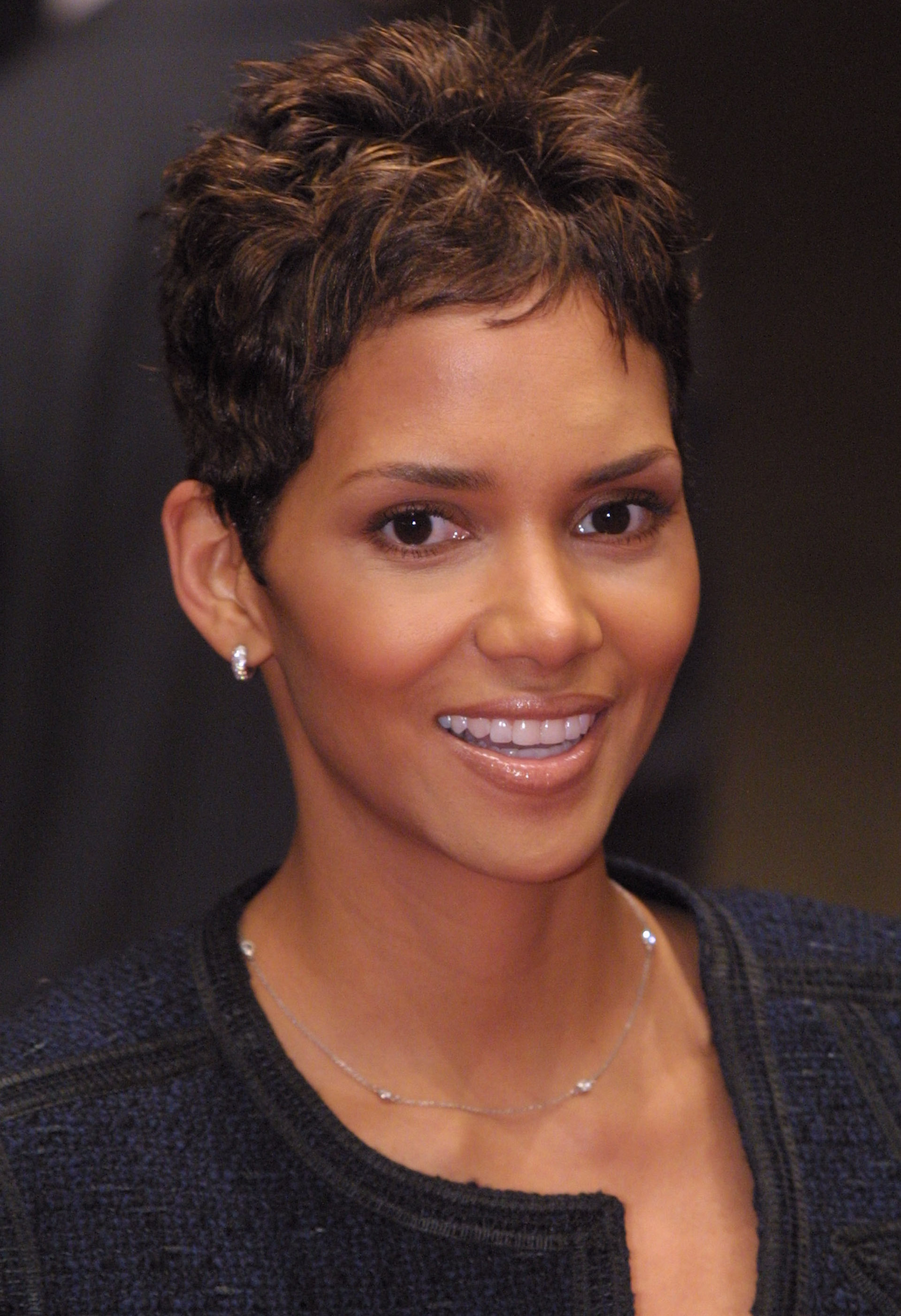 halle-berry-a-gagn-le-prix-de-la-pire-actrice