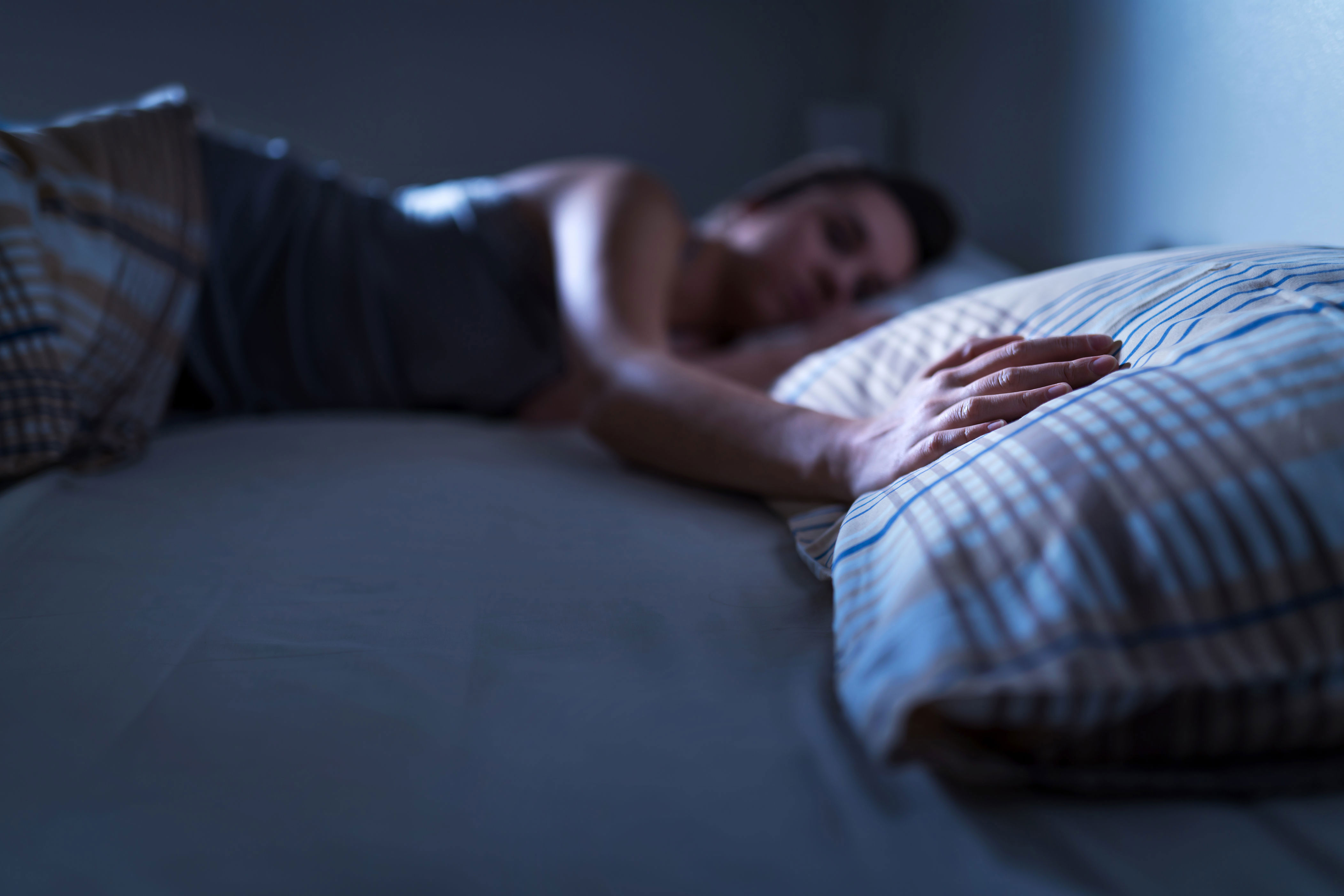 “最佳睡眠时长8小时”可能是认知误区，睡7小时死亡率或最低_凤凰网