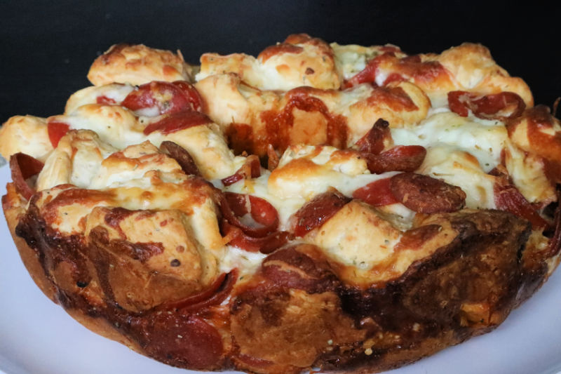 Pepperoni Pizza Monkey Bread