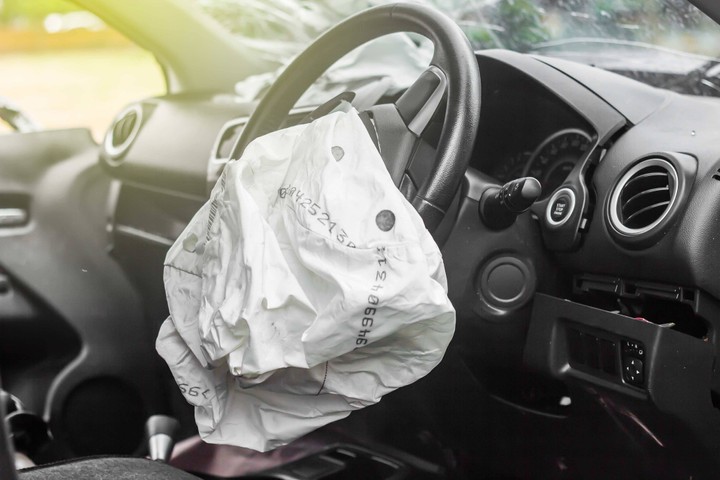 Lebih Cepat Daripada Kedipan Mata, Ini Cara Kerja Airbag Mobil