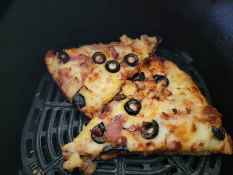 How to Reheat Pizza in Air Fryer