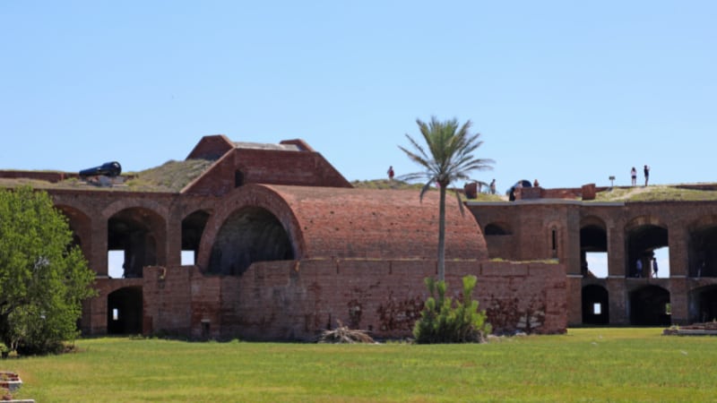 Complete Guide to Dry Tortugas - AA12D1H5.img