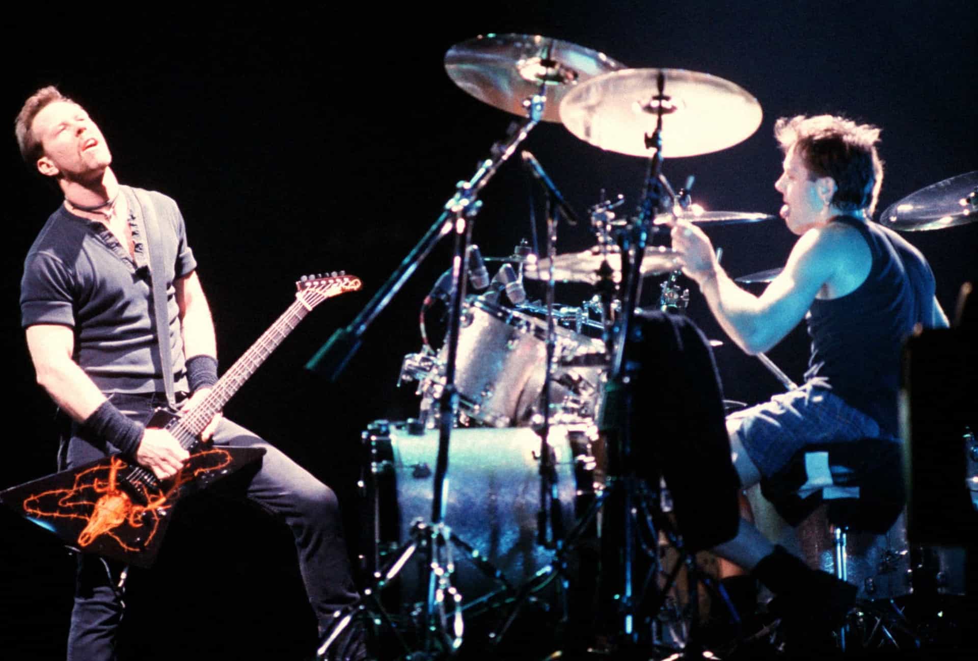 <p>"Devil's Dance", geschrieben von James Hetfield und Lars Ulrich, ist der dritte Song auf Metallicas Album "Reload" von 1997.</p><p>Sie können auch mögen:<a href="https://de.starsinsider.com/n/496617?utm_source=msn.com&utm_medium=display&utm_campaign=referral_description&utm_content=516985"> Diese 30 Filme muss man zumindest einmal im Leben gesehen haben</a></p>
