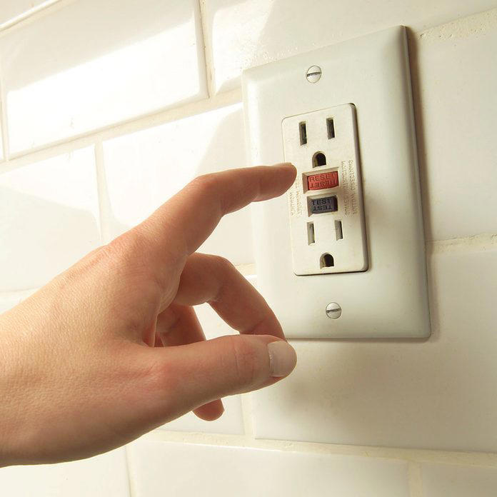 Troubleshooting Dead Outlets and What to Do When GFCI Won’t Reset