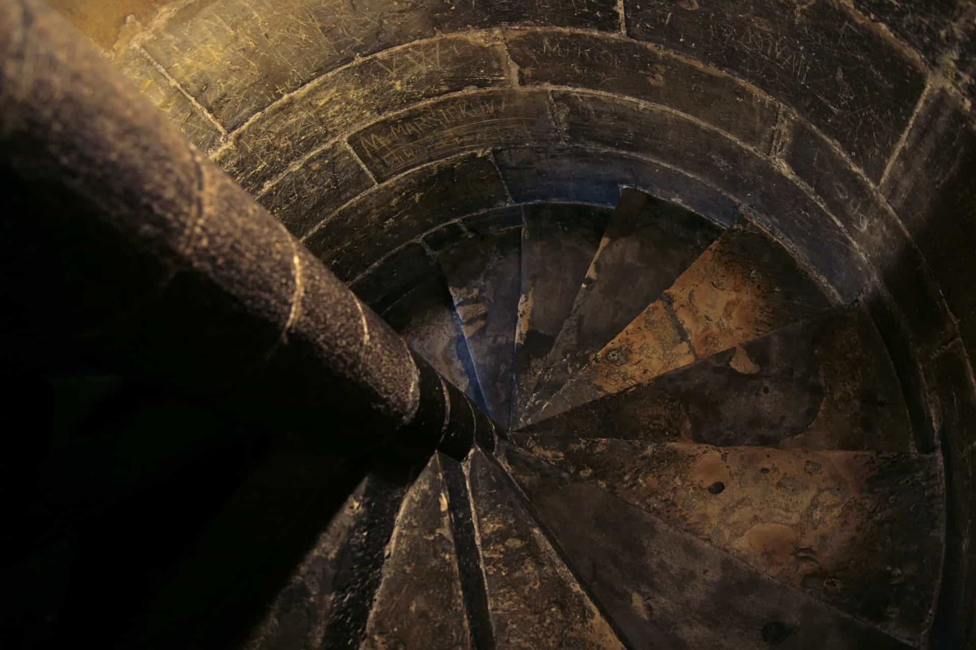 Inside the genius architectural tricks medieval castles used as defense