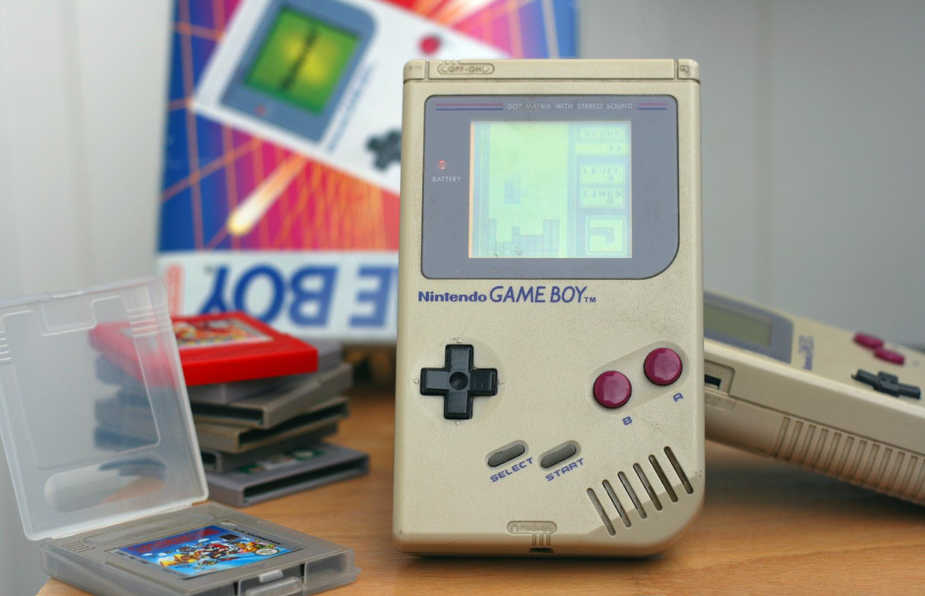 From fax machines to floppy disks: 15 'obsolete' items people are still ...
