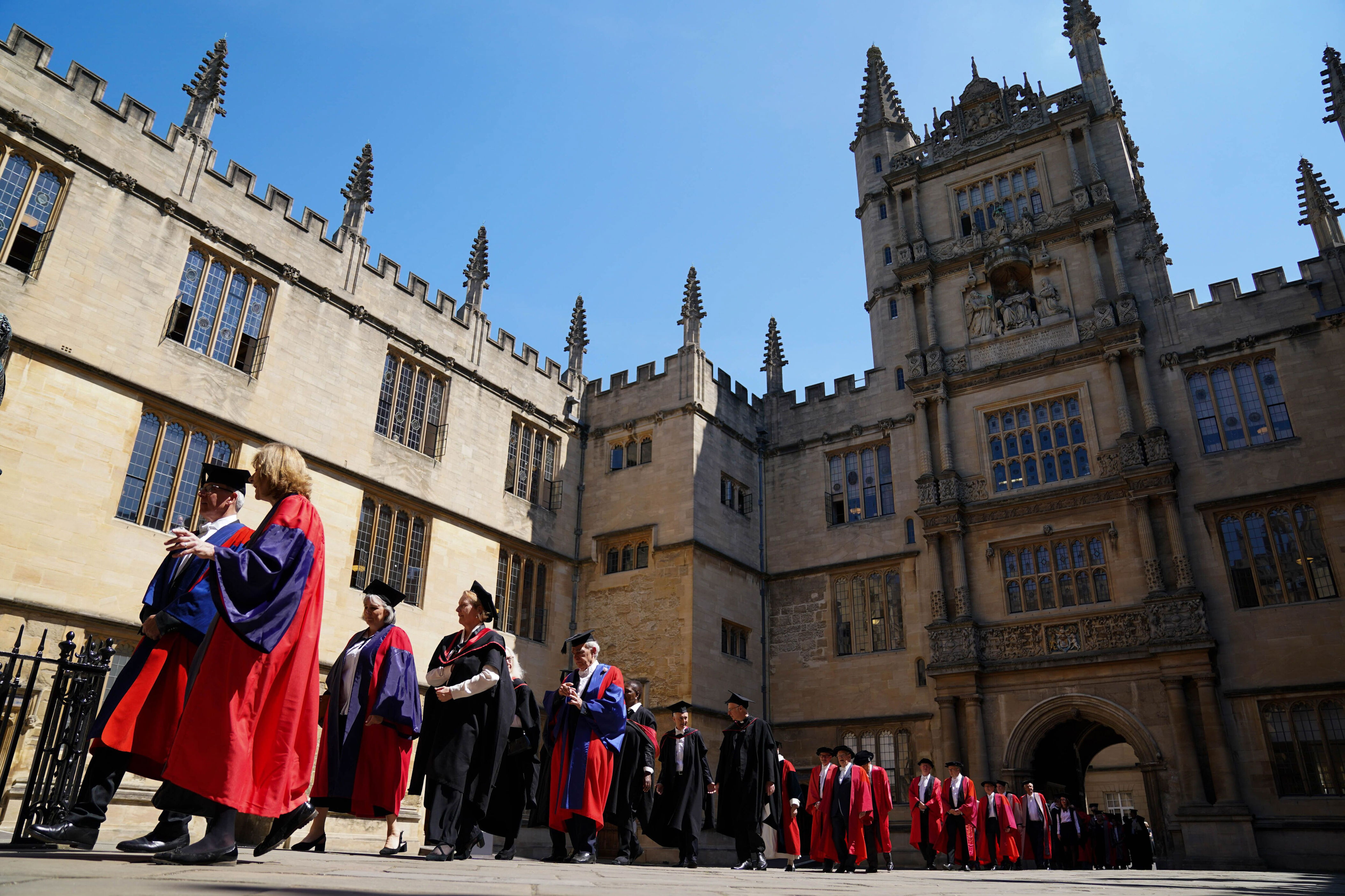 The oldest university in the world. Оксфордский университет 2023. Oxford University in great Britain. Оксфордский университет международные отношения.