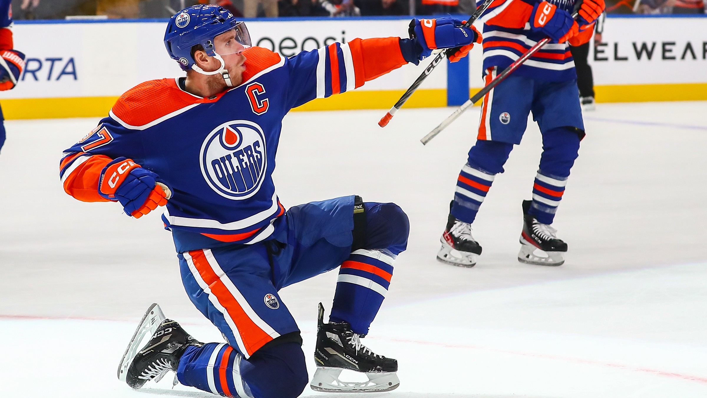 Is Connor McDavid Playing Tonight Latest News Updates On Oilers   AA12UaAP.img