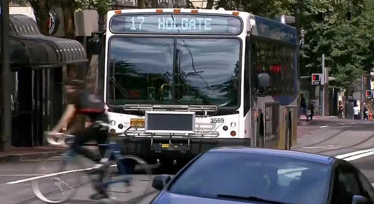 TriMet to provide shuttle service during Fleet Week to maintain MAX service