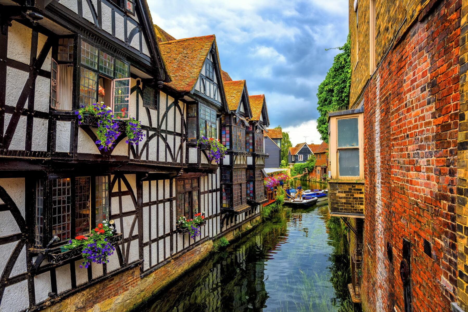 <p>Thanks to its well-preserved medieval quarter, the university town of <a href="https://www.visitbritain.com/ca/en/england/southeast/canterbury" class="atom_link atom_valid" rel="noreferrer noopener">Canterbury</a> is a perfect destination for tourists. It houses the ruins of Canterbury Castle, St. Augustine’s Abbey, and a gorgeous cathedral that’s listed as a UNESCO World Heritage Site. It’s also where King Henry IV is buried and where Archbishop Thomas Becket was murdered in the 12th century.</p>