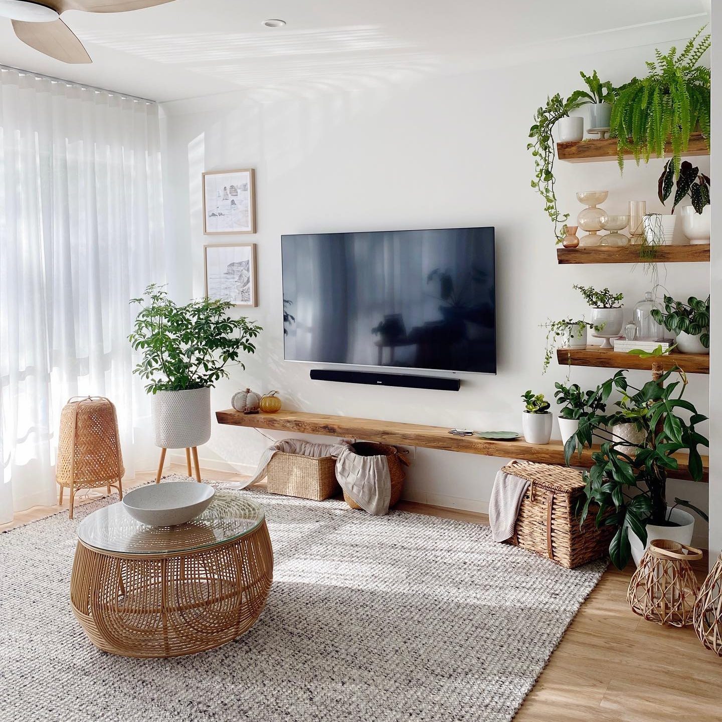 9 Ideas for How to Decorate a TV Wall