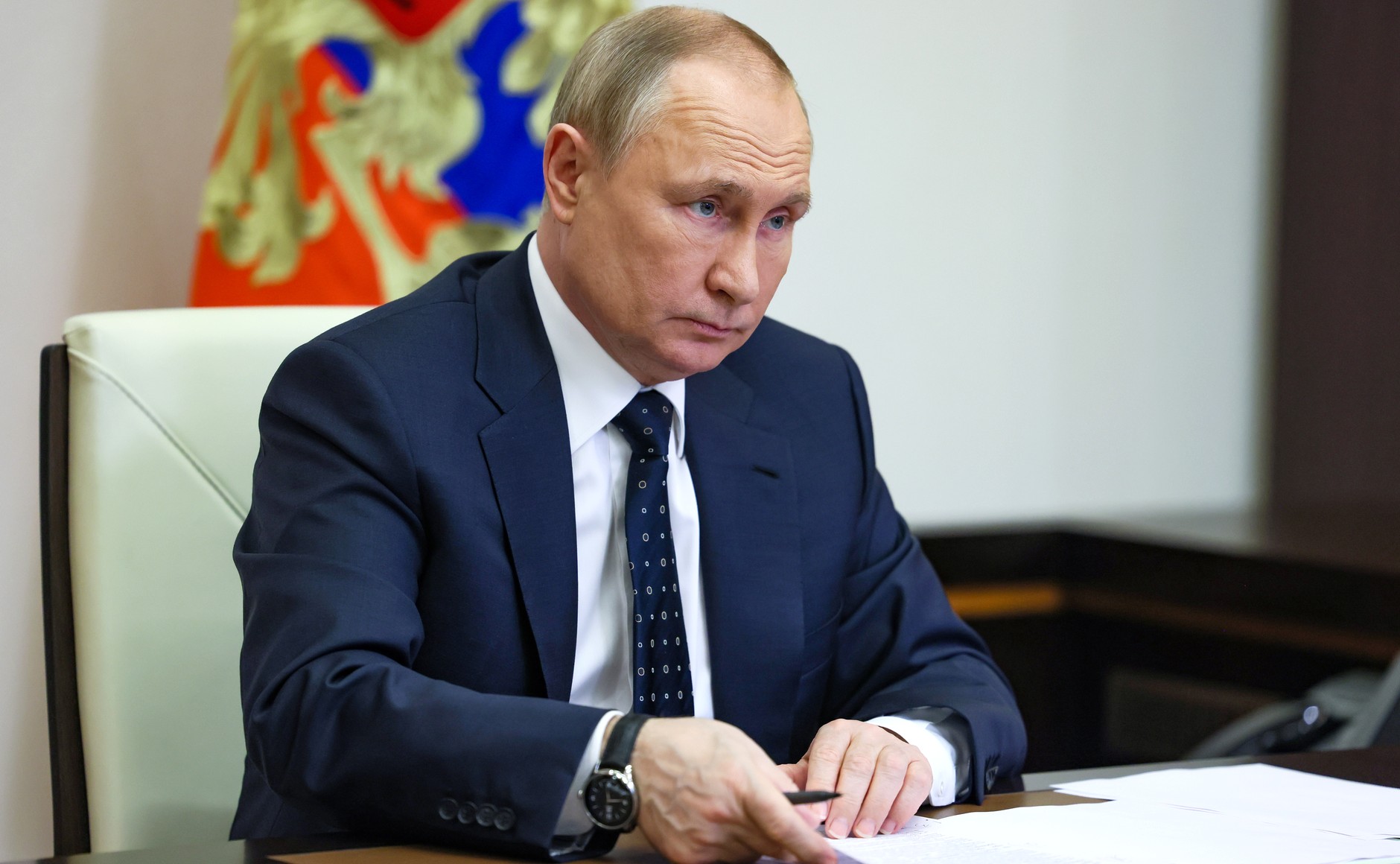 kreml poprvé reagoval na obvinění, že putin může za smrt navalného