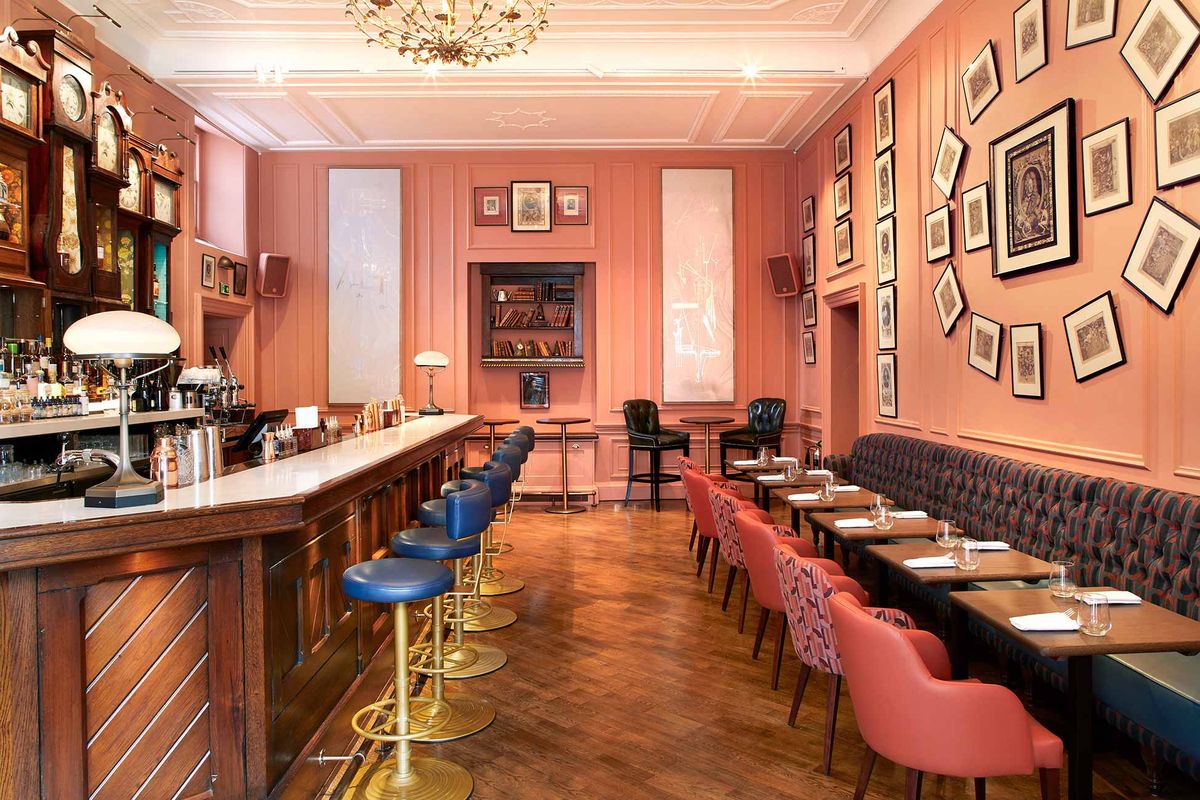 <p><strong>The Bar:</strong></p><p>There’s not one but <em>six</em> bars to choose from to order a tipple in Home House. Our favourites? The multicoloured House Lounge and The House Bar, with its fuchsia and salmon pink hues and contrasting navy blue leather bar stools. Later in the evening we suggest heading to The Vaults – a hub of activity with a DJ booth and two karaoke pods that’ll help you party until closing time at 5am.</p>