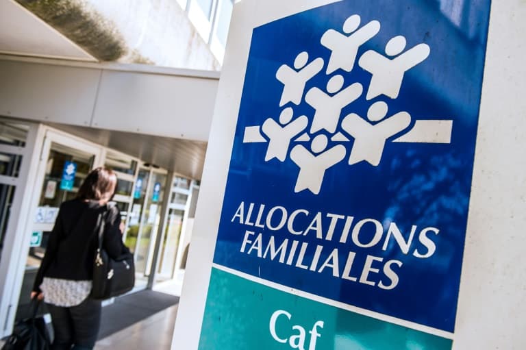 allocations familiales: un algorithme anti-fraude critiqué par des associations