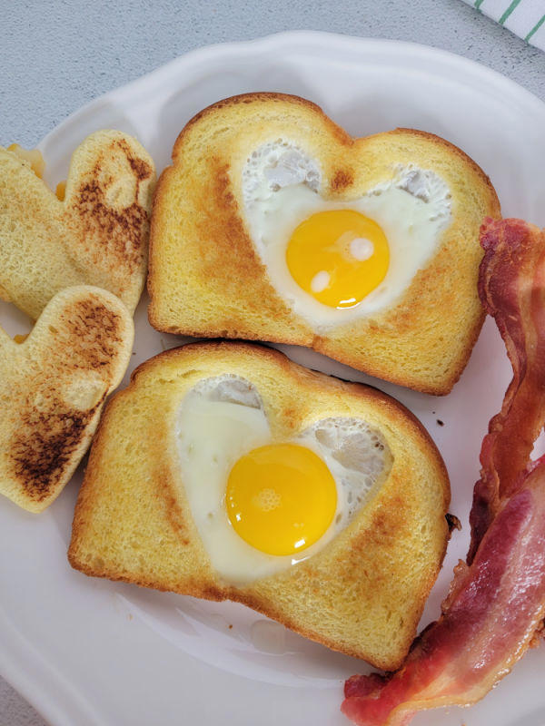Easy Eggs in a Basket Breakfast