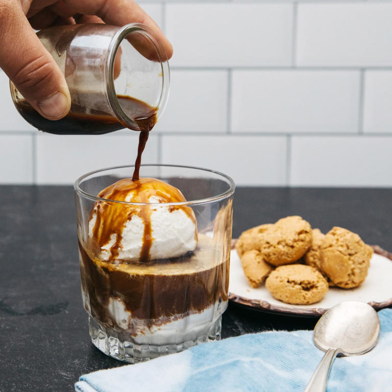 How to Make an Affogato for Dessert