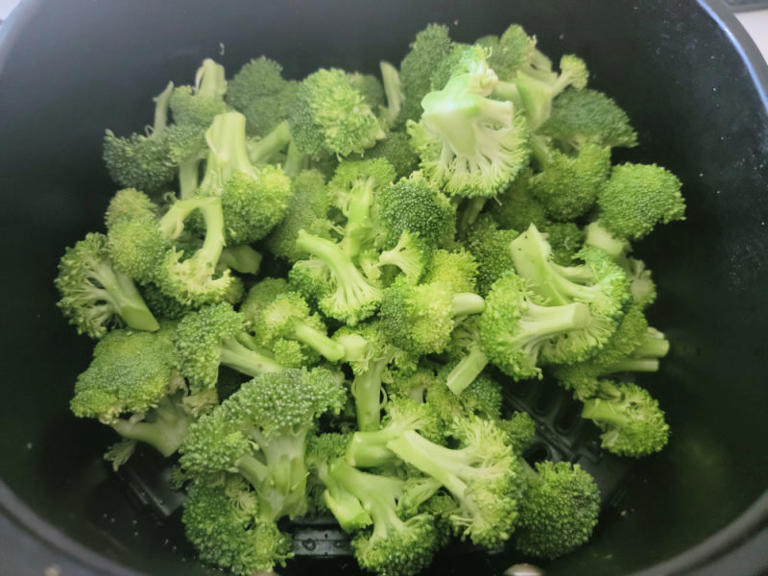 Easy Air Fryer Broccoli