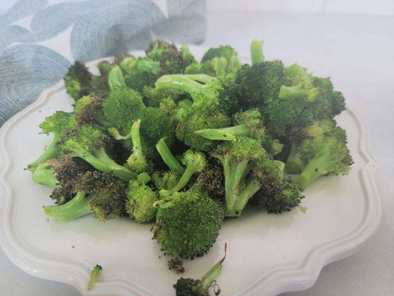 Easy Air Fryer Broccoli