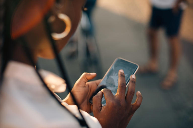 12 warning signs it’s time for a new cell phone