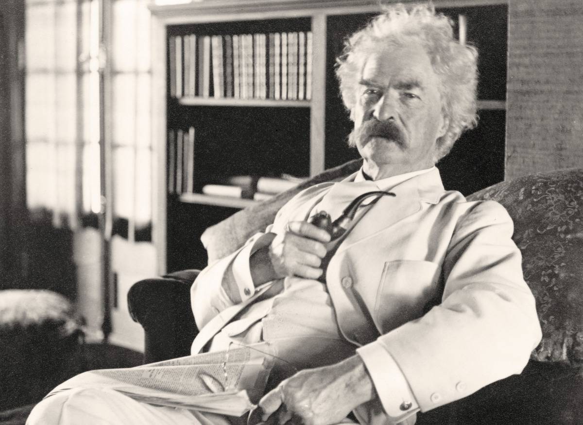 <p>Keller met Mark Twain in 1895 as a teenager while attending Cambridge School for Young Ladies. The two met for lunch in New York with her recalling that he "treated me not as a freak, but as a handicapped woman seeking a way to circumvent extraordinary difficulties." The two bonded over similar political views and ideologies, as well as the fact that Twain had a daughter the same age as Keller. </p> <p>Twain helped convince industrialist Henry Huttleston Rogers to pay for her education and was openly amazed by the work Anne Sullivan had managed to accomplish. </p>