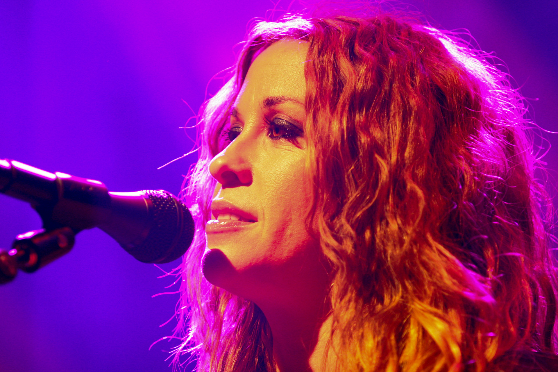 alanis-morissette-in-belgium