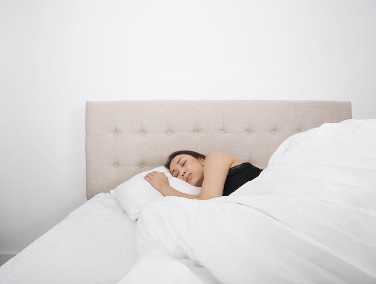 4 Helpful Ways to Treat Sleep Apnea Naturally