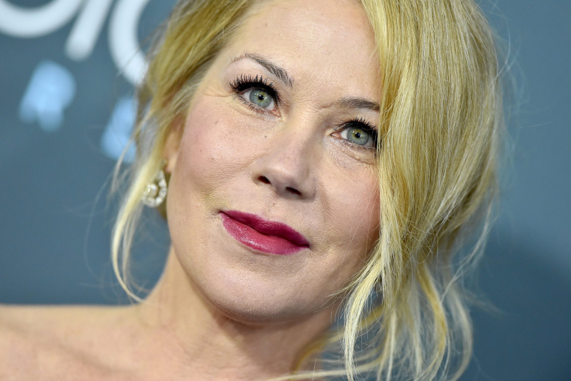 Christina Applegate Learning To Live With Multiple Sclerosis