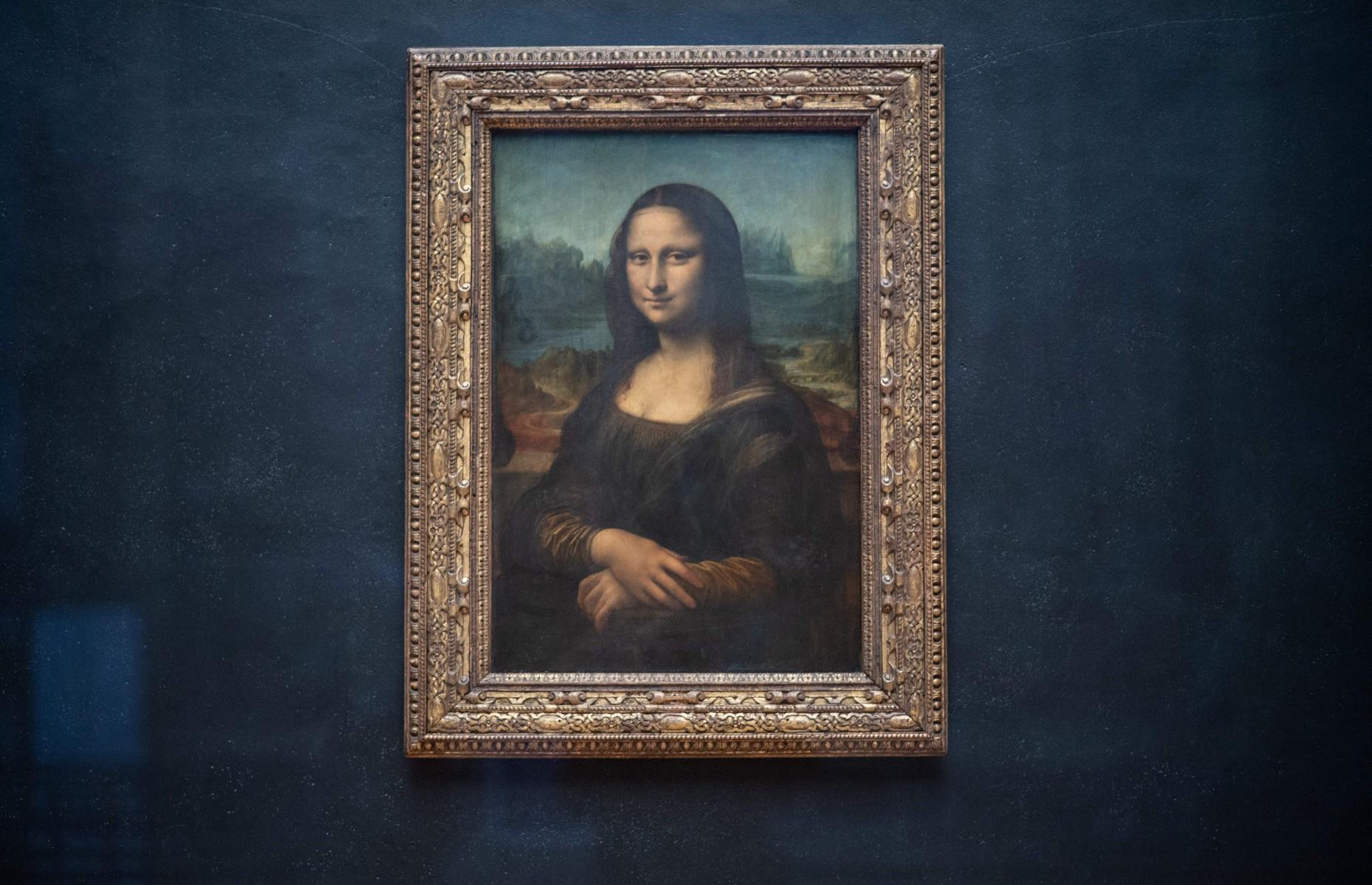 <p>Most of us know that the <em>Mona Lisa</em> is a portrait by Italian artist Leonardo da Vinci. The work is considered a masterpiece of the Italian Renaissance. The half-length oil painting depicts a plain-looking lady, in plain dress, but the most famous elements of da Vinci’s painting are the subject’s enigmatic smile and the age-old mystery surrounding her identity.</p>
