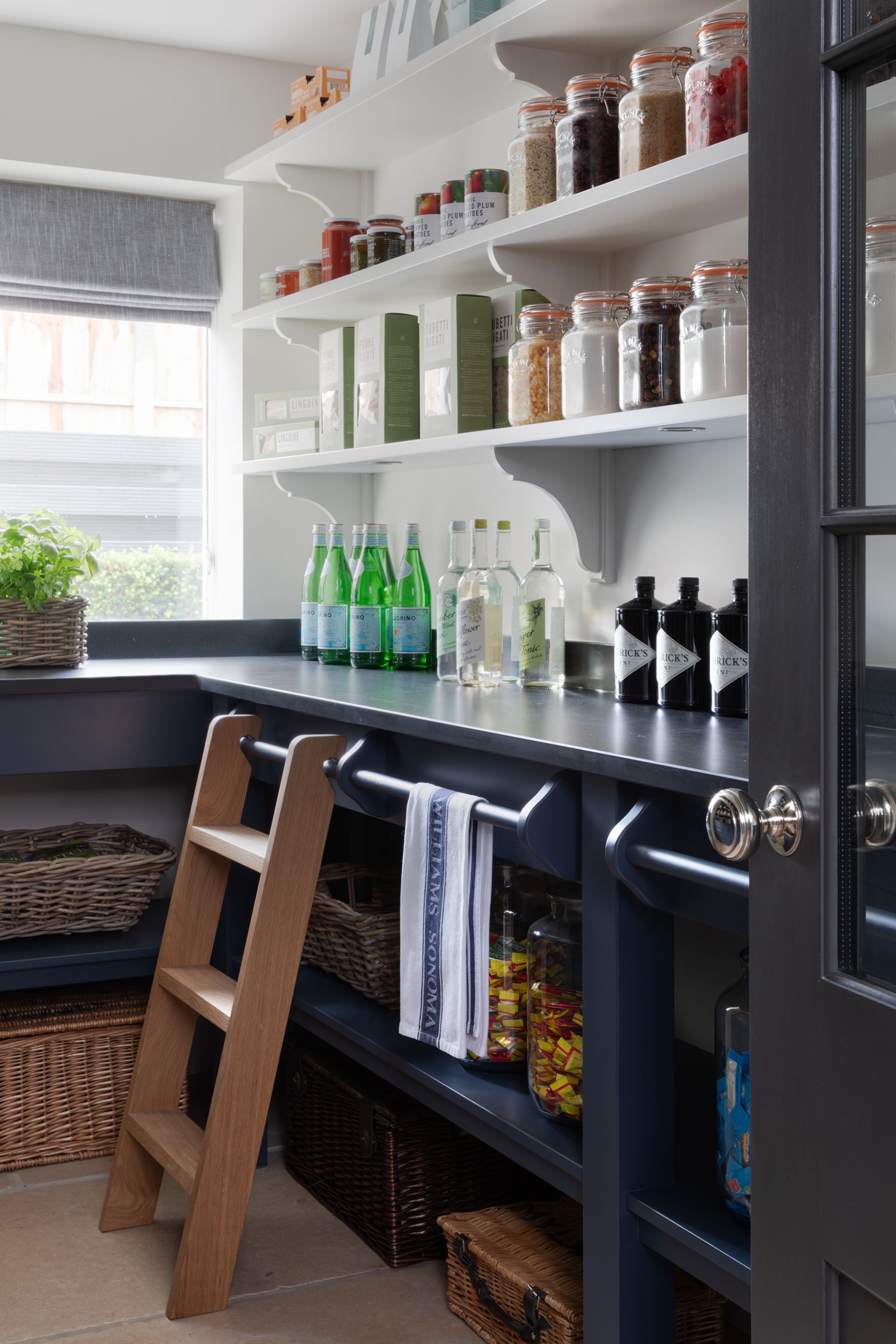Pantry ideas – versatile ways to design and equip your pantry