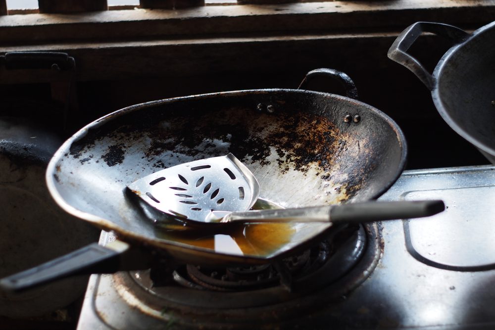 15 Red Flags You’re About to Eat at a Bad Restaurant