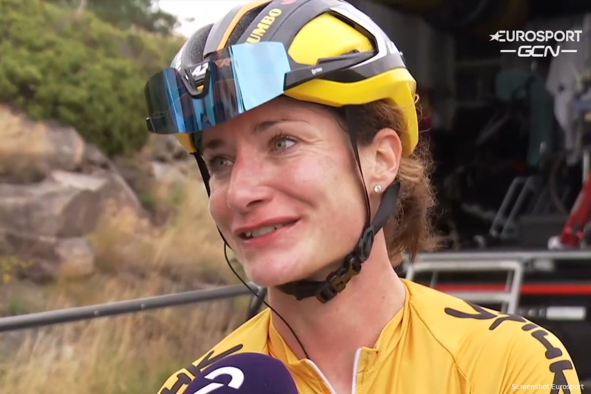 LIVE WK wielrennen elite vrouwen Crow Road voor slijtageslag