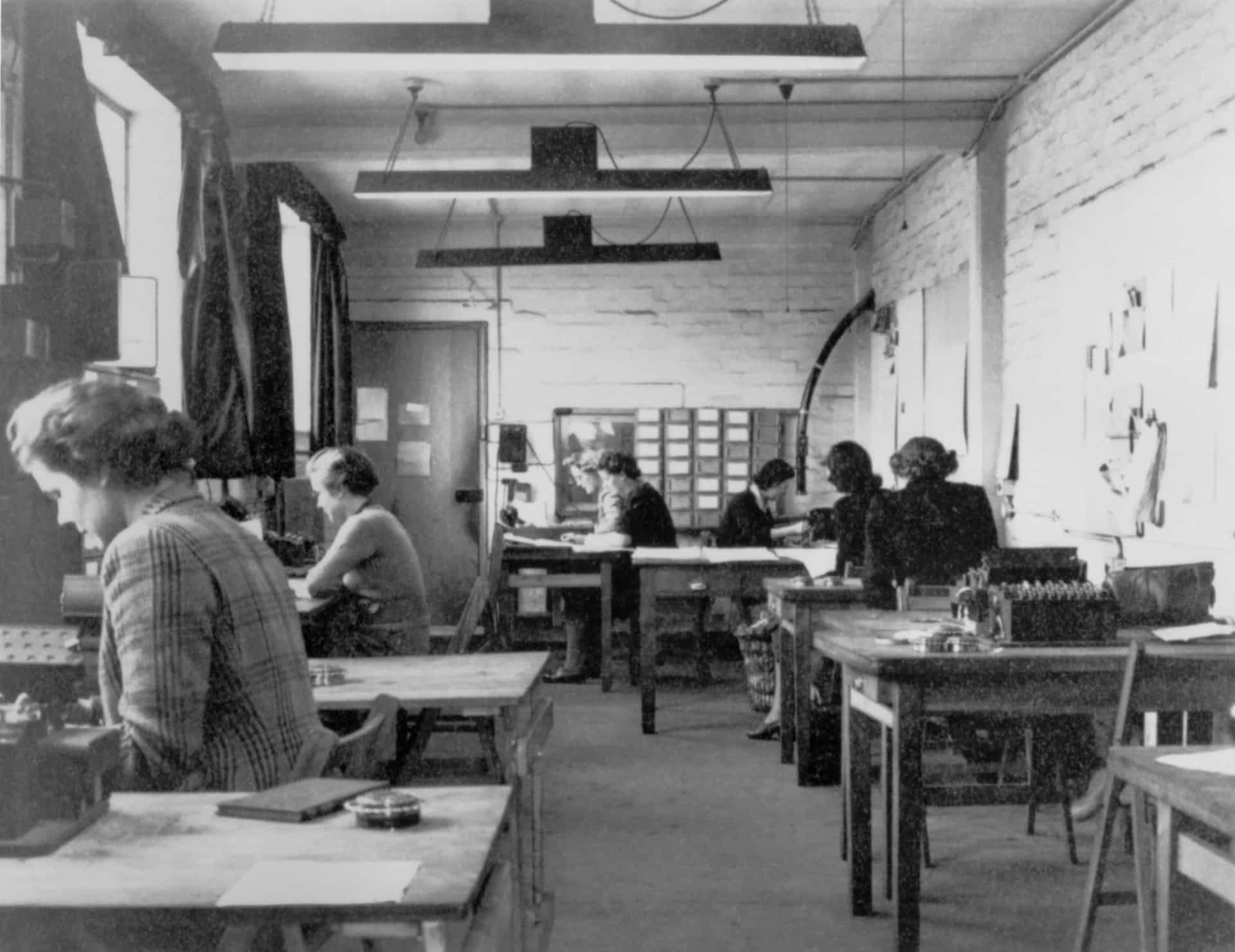 <p>This photograph shows the machine room in hut 6 of Bletchley Park. The cryptographers deciphered top-secret communiques between Hitler and his armed forces. These communiques were encrypted in the Enigma code, which the Germans considered unbreakable but the codebreakers at Bletchley cracked with the help of 'Bombe' machines like Colossus, the world's first electronic programmable <a href="https://www.starsinsider.com/lifestyle/492054/womens-inventions-and-discoveries-that-were-credited-to-men" rel="noopener">computer</a>, which decoded the even more sophisticated Lorenz cipher, and so aided the Allies to victory.</p><p>You may also like:<a href="https://www.starsinsider.com/n/164411?utm_source=msn.com&utm_medium=display&utm_campaign=referral_description&utm_content=517253en-us"> Nazaré: the biggest waves in the world</a></p>