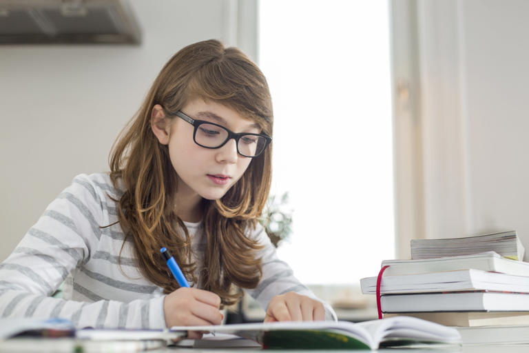 How Parents Can Help Children Who Struggle with Homework