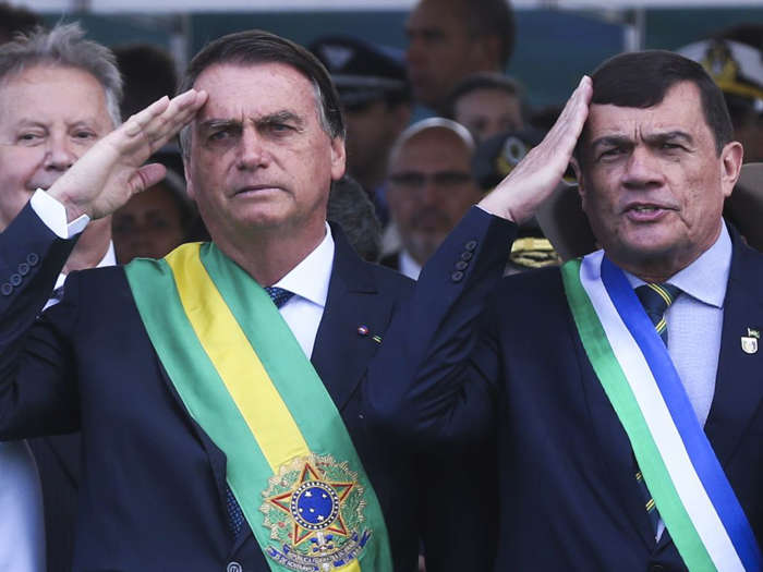 8 de 17 Fotos na Galeria: Jair Bolsonaro conta com muitos apoiadores