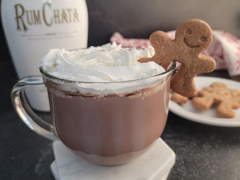 Easy RumChata Hot Chocolate Recipe
