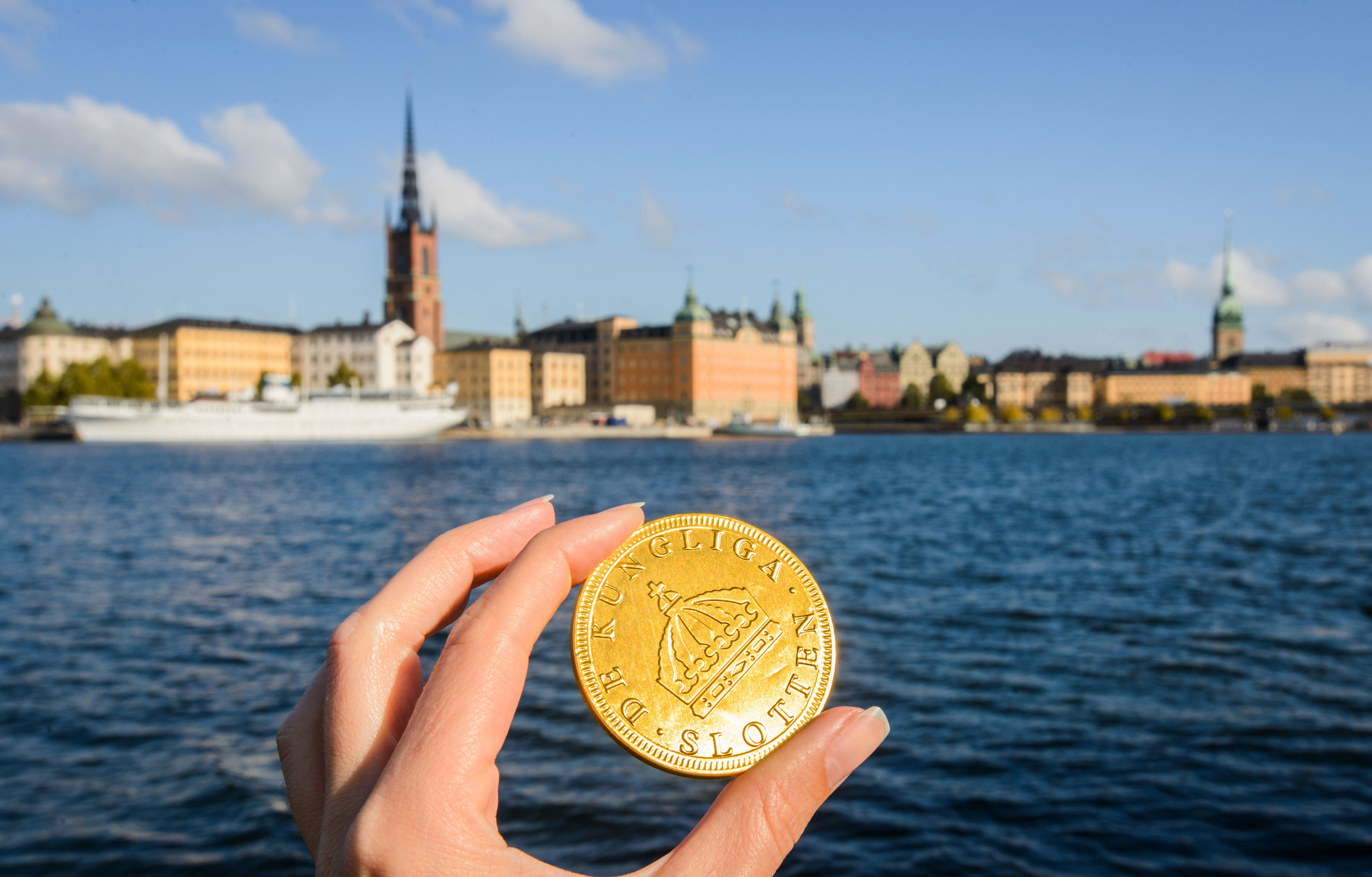 η οικονομία της σουηδίας συρρικνώνεται για τέταρτο συνεχόμενο τρίμηνο