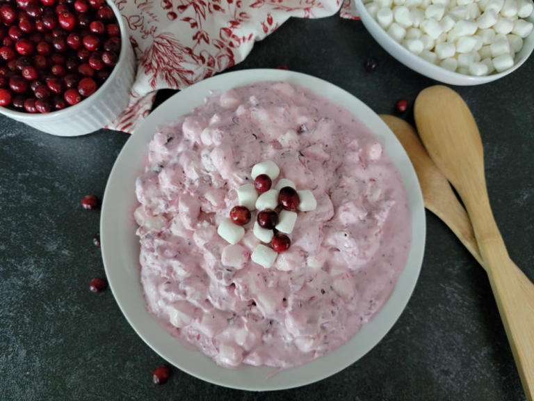 Easy Cranberry Fluff Salad Recipe