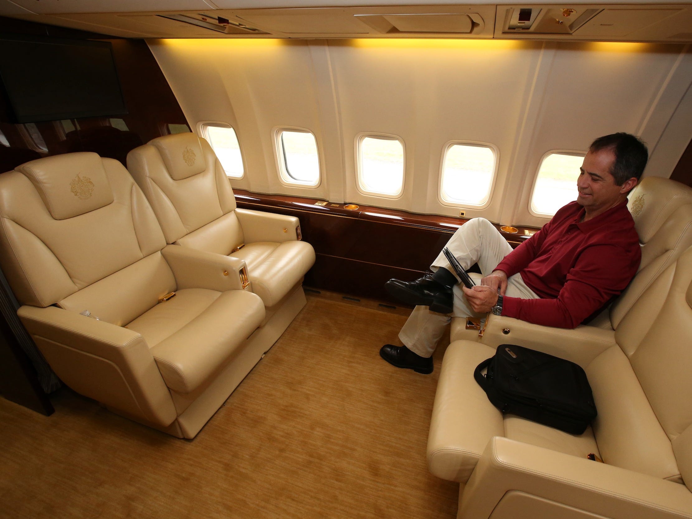 See Inside Trump's Prized $100 Million Boeing 757 Private Jet He's ...