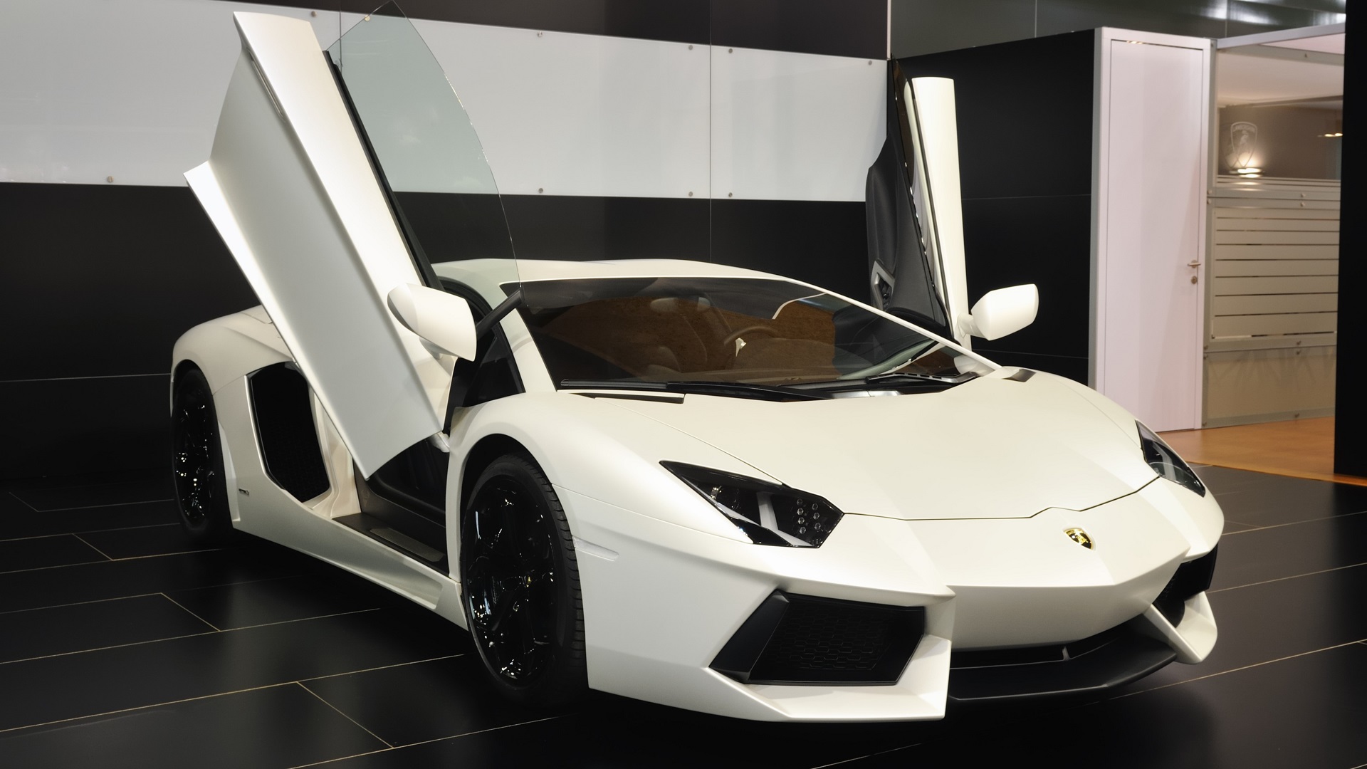 Want A Lamborghini Here S How To Afford One In 2024   AA14EyZg.img