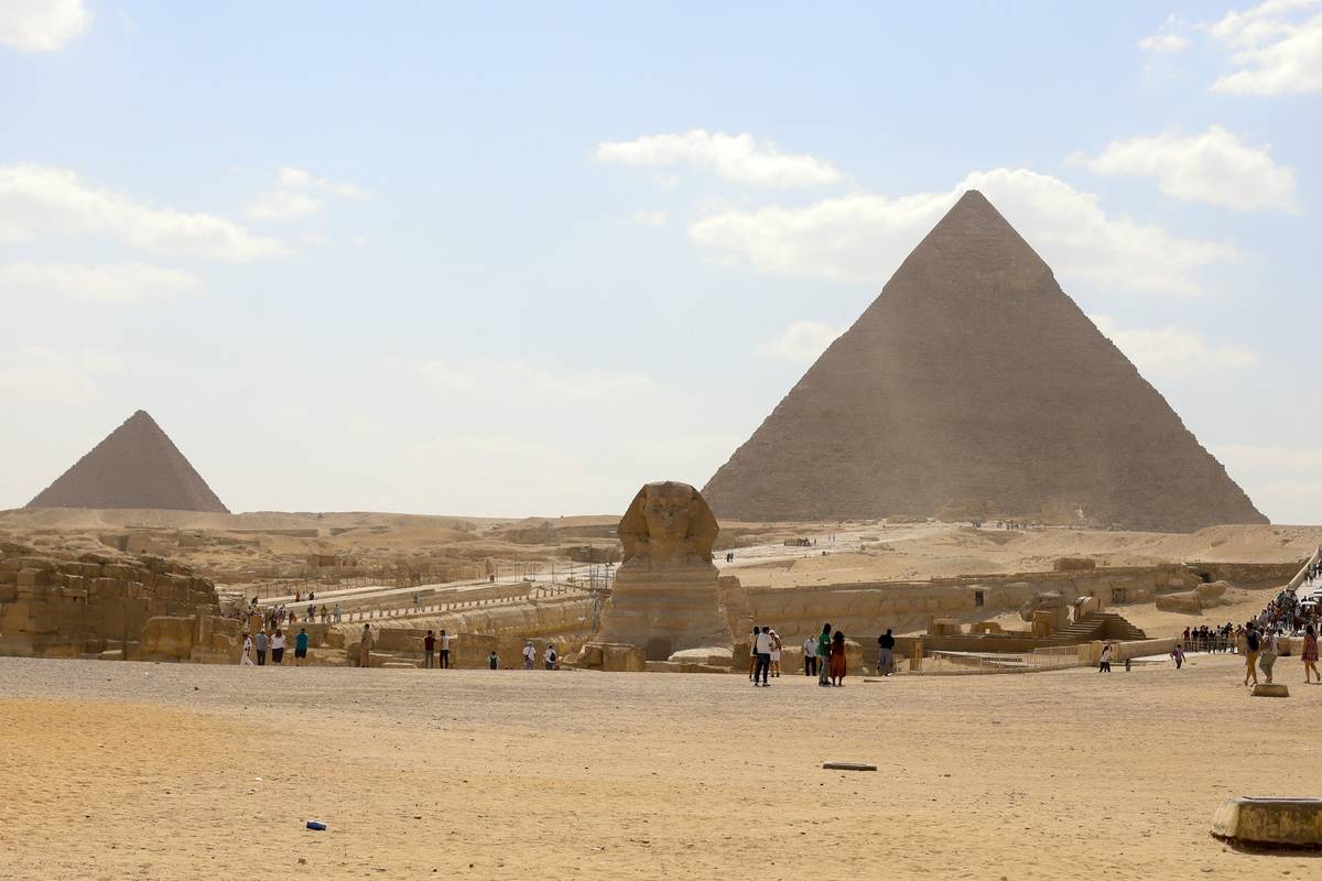 <p>For nearly 4,000 years the Pyramid at Giza held the record for the tallest human-made structure. It lost its impressive standing in 1311 when the Lincoln Cathedral was built in England. Unlike the pyramids, which took decades to build, the Cathedral took over 200 years to construct!</p> <p>Looking at the Cathedral of Lincoln today, you would never think it was taller than the Pyramid at Giza. However, the building's central spire collapsed in 1549 and was never rebuilt. It held the title of tallest building for 238 years, which is nothing compared to the record it broke!</p>