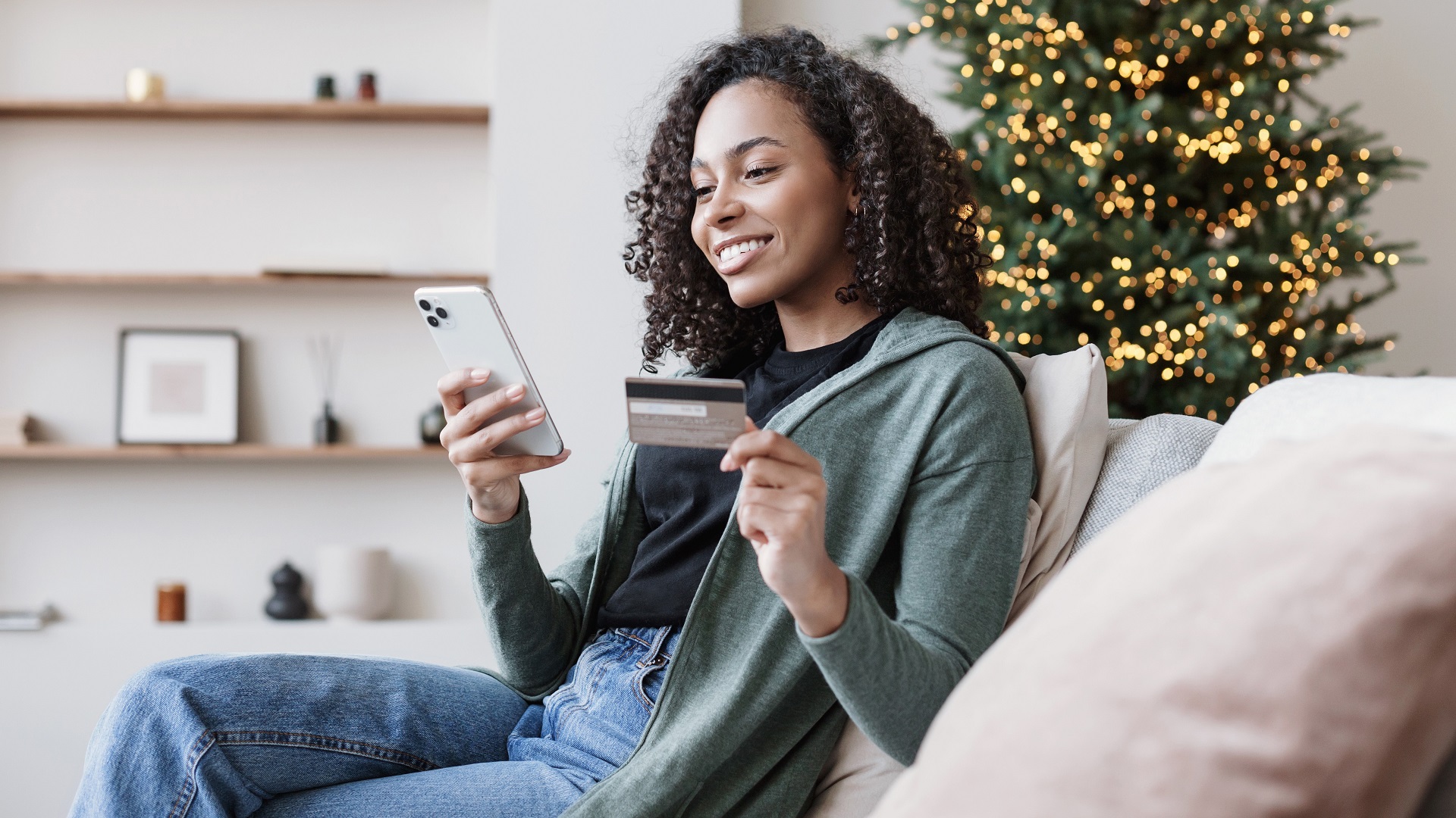 Holiday Spending Made Easy How To Check Your Amex Gift Card Balance   AA14KtRZ.img