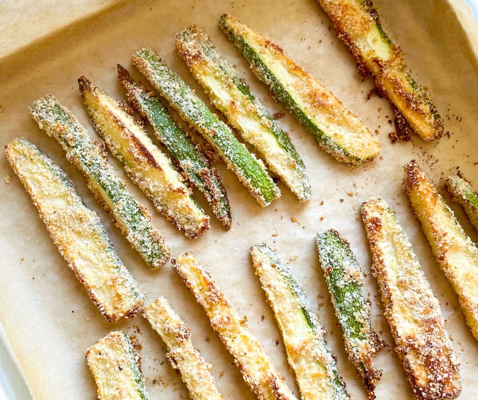 Baked Zucchini Fries With Greek Yogurt Dip