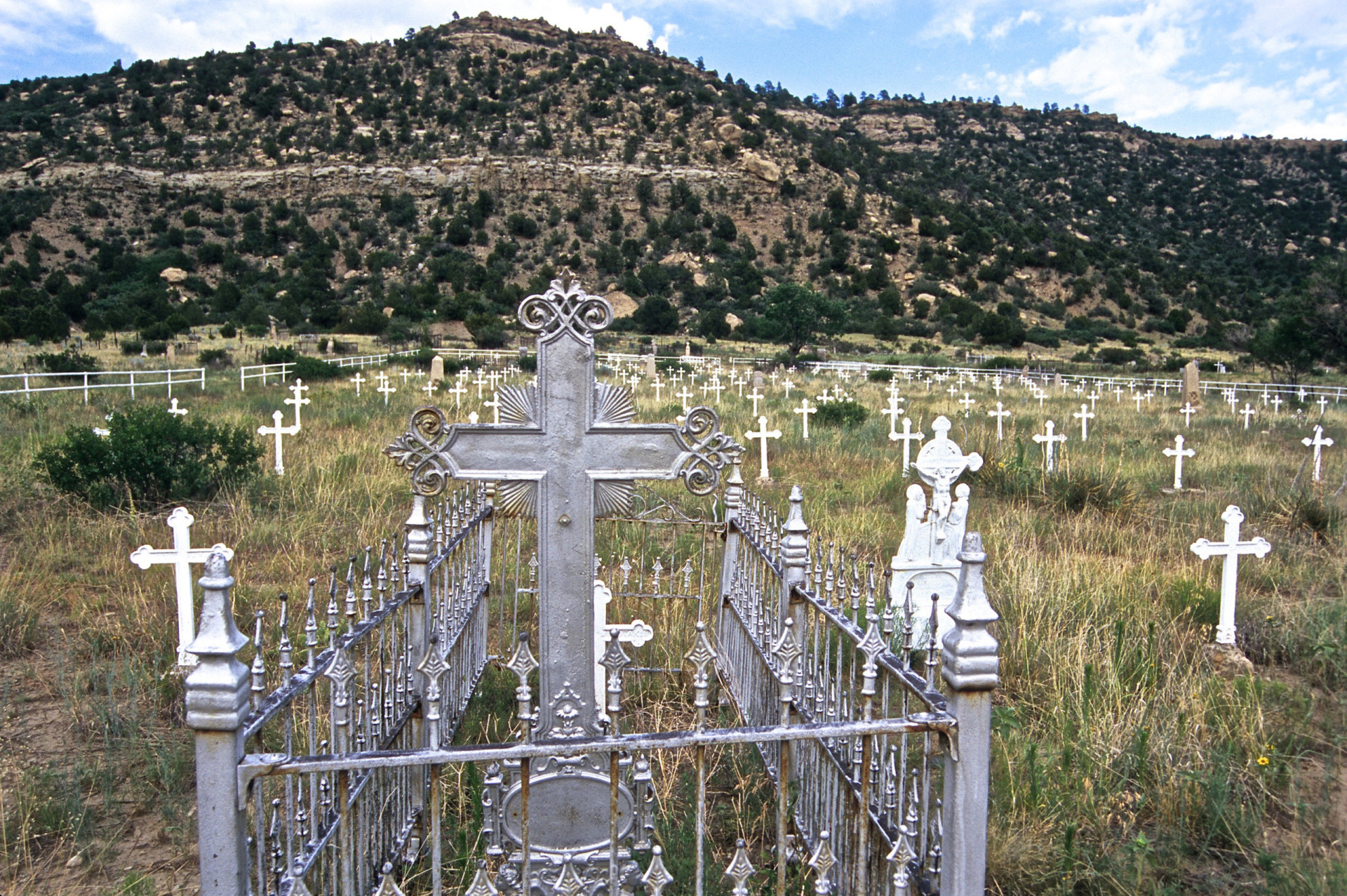 Explore the most unique cemeteries in the US